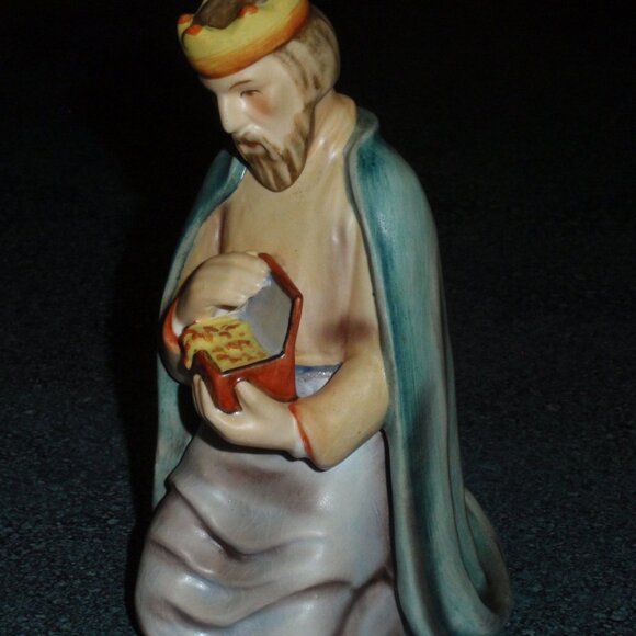 Hummel Goebel Nativity Scene #214/N Kneeling King Wise Men with Gift Money Box - Picture 7 of 9